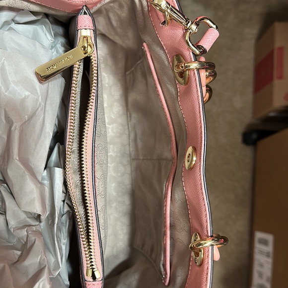 MICHAEL Michael Kors Pink Bag - Picture 12 of 17